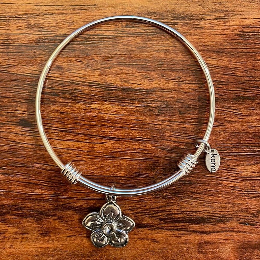 Kona Flower Drop Bracelet